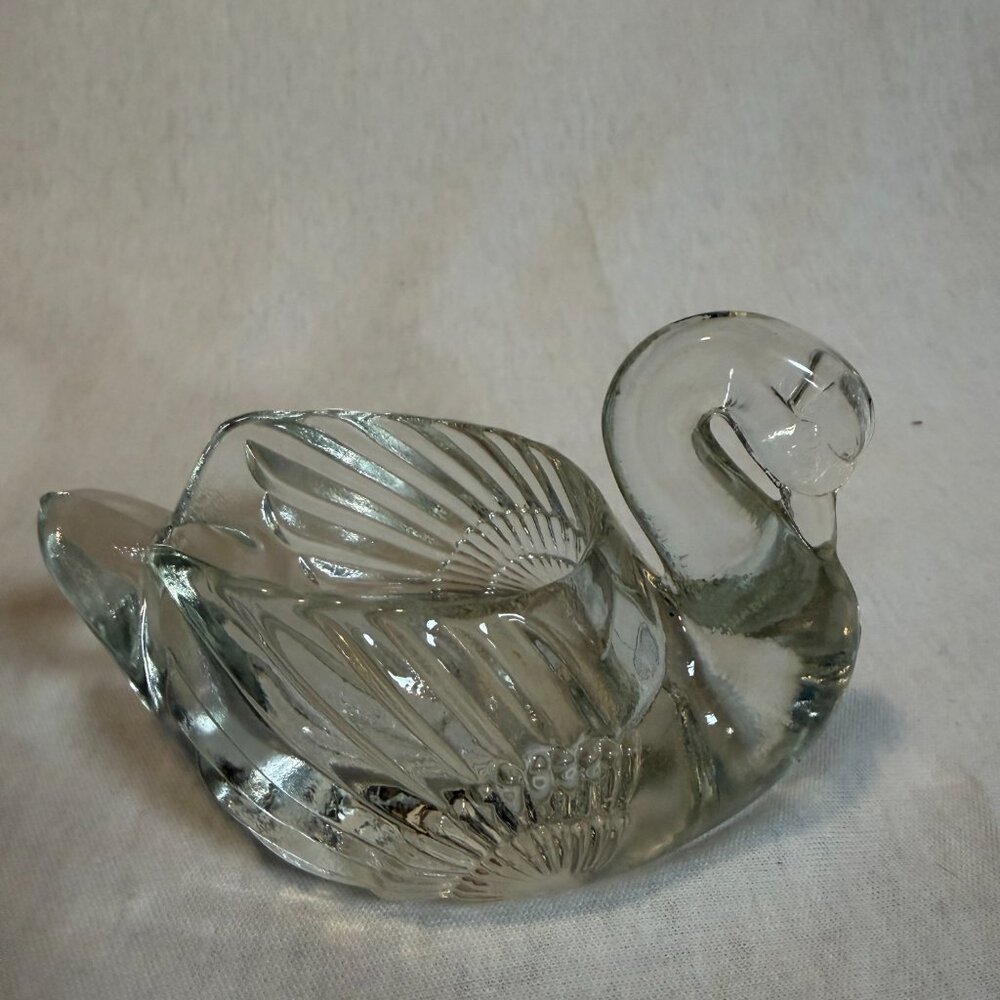 Bledermann Glass Swan Dish Vintage Made in Taiwan Clear Trinket Candy Bowl - Picture 5 of 7